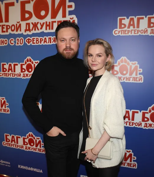 Алиса Вокс с супругом