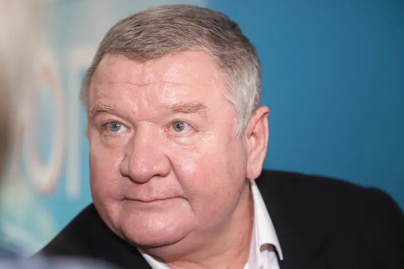 Роман Мадянов