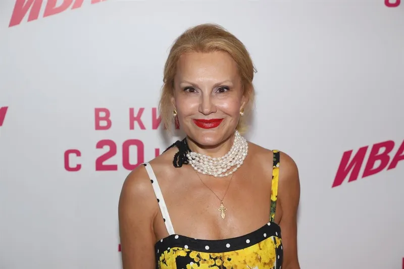 Елена Старостина