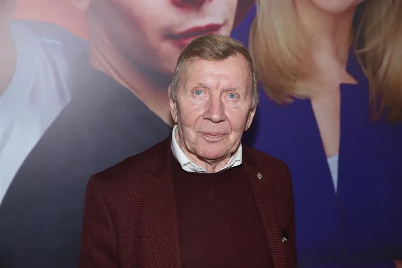Юрий Чернов