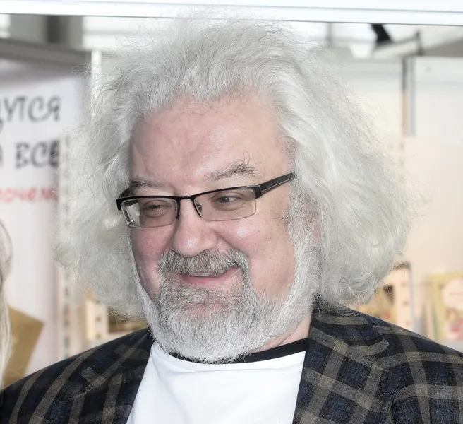 писатель, телеведущий Андрей Максимов