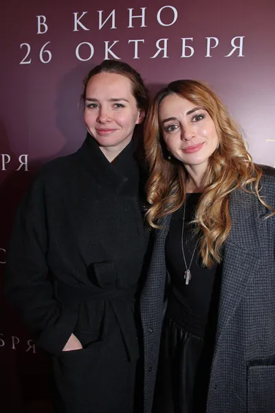 актрисы Елена Николаева и Анжелика Каширина