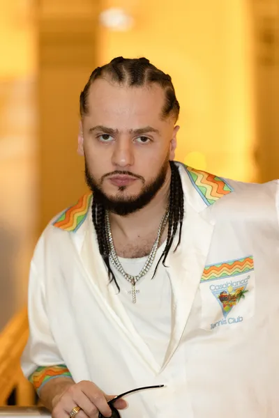 Аш 23
