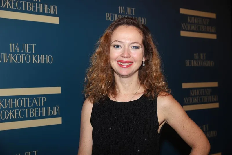 Елена Захарова