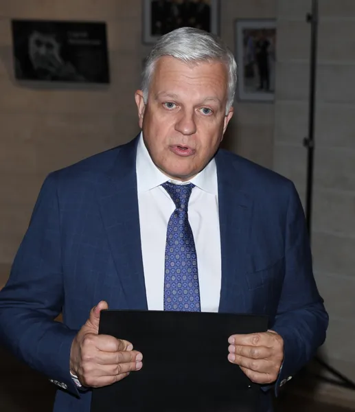 Виталий Елисеев