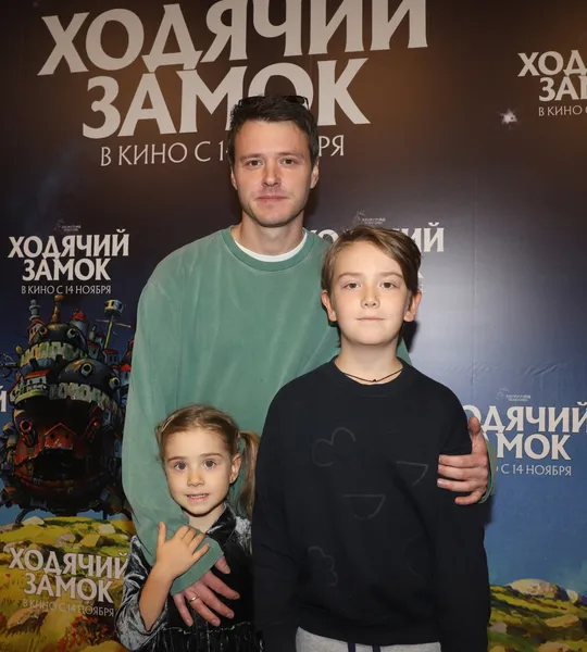 Ефим Петрунин с детьми