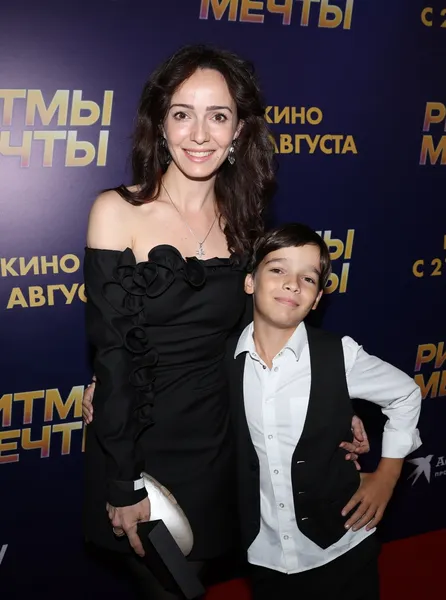 Валерия Ланская с сыном Артемием