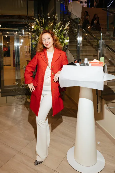 Елена Захарова