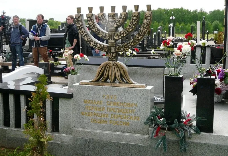 На открытии памятника побывалаАлла Буловинова