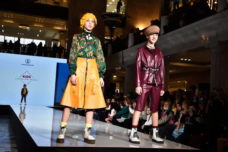 Fashion-шоу в Главном детском магазине страны. 
