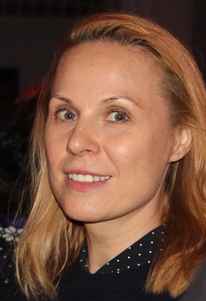 актриса Дина Корзун