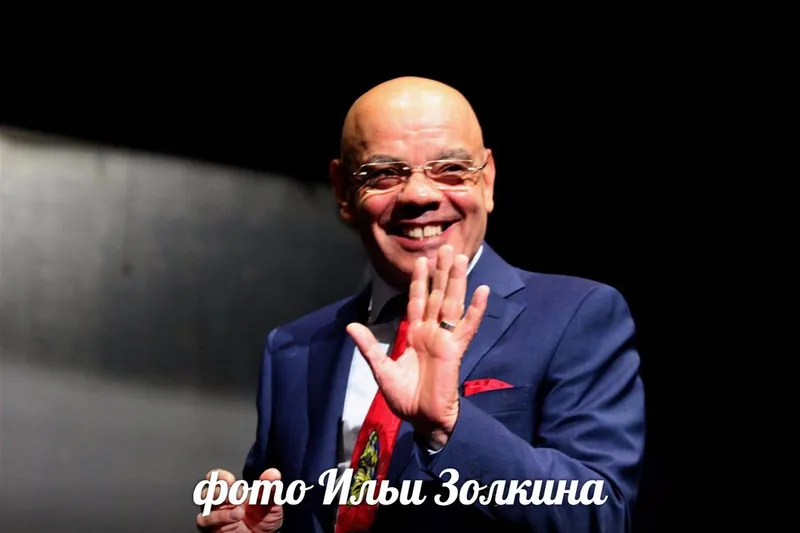 Сбор труппы театра "Сатирикон"
