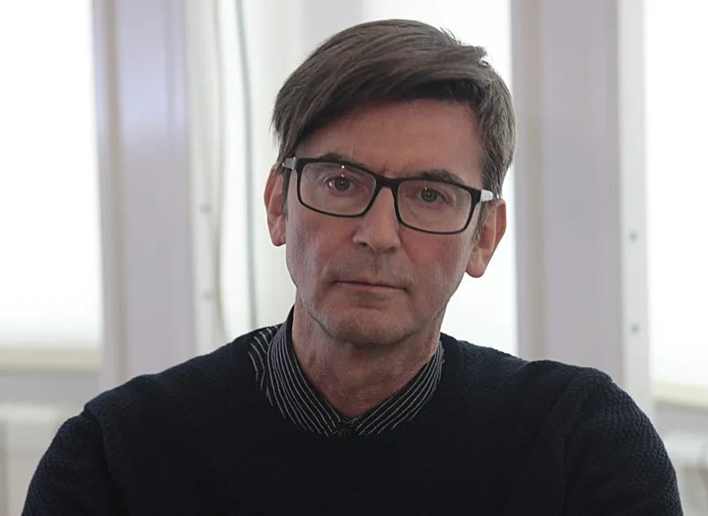 телеведущий, киновед Сергей Шолохов