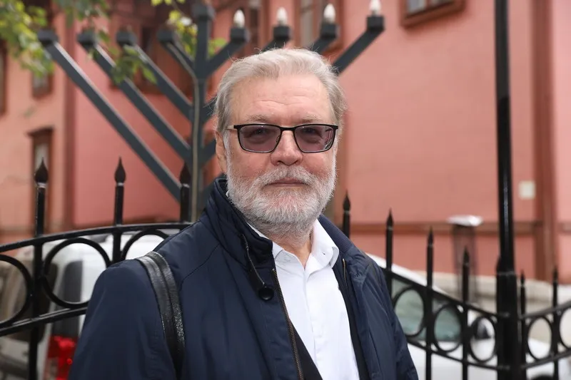 Владимир Симонов