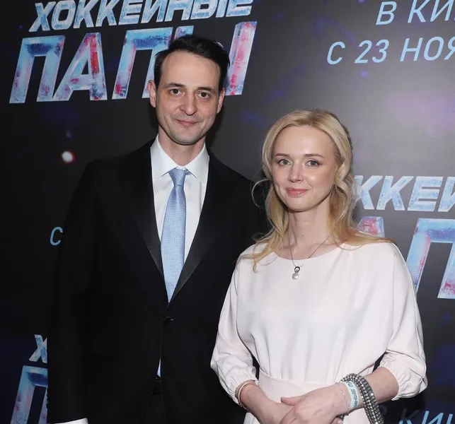 Андрей Булатов с супругой