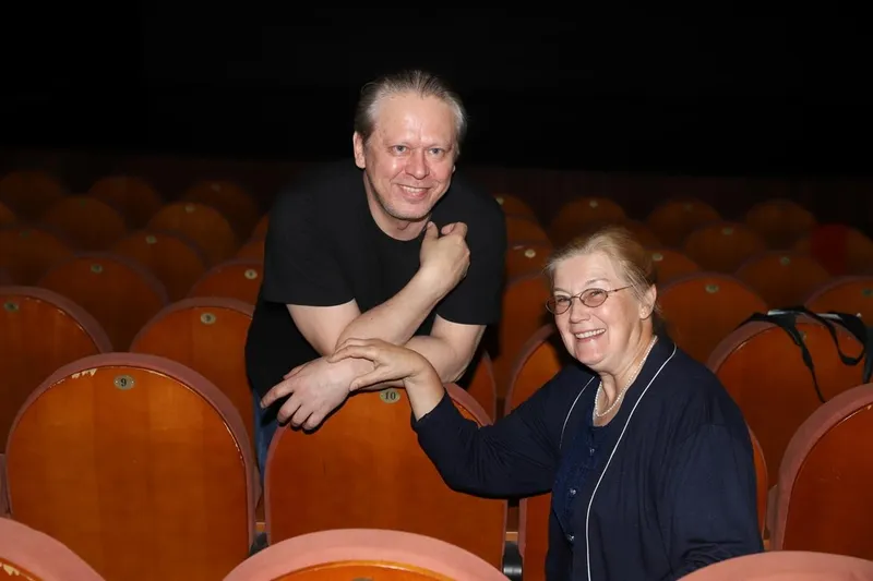 Олег Кузнецов, Валентина Карева