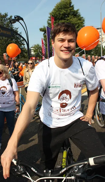 актер Олег Гаас