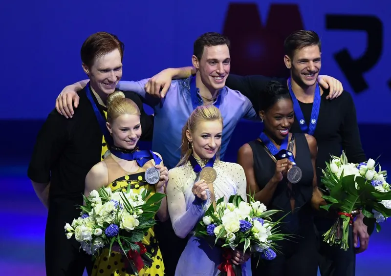 Первые медали Чемпионат мира по фигурному катанию разыграны.