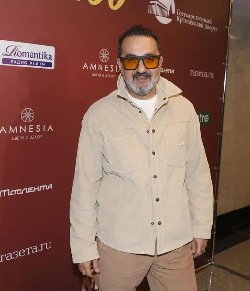 Эльчин Азизов