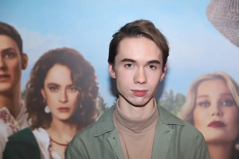 Денис Власенко