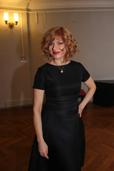 актриса Елена Бирюкова