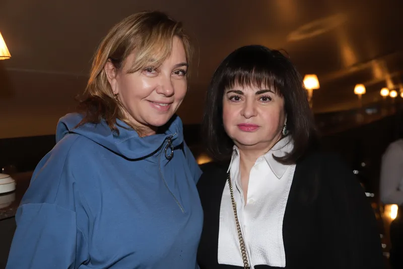Арина Шарапова, Этери Левиева