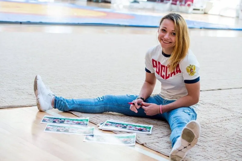 Анна Щербакова, олимпийская чемпионка по фигурному катанию: - Хочу поддержать всех участников, пожелать сил, успехов и зарядиться невероятной положительной энергией!