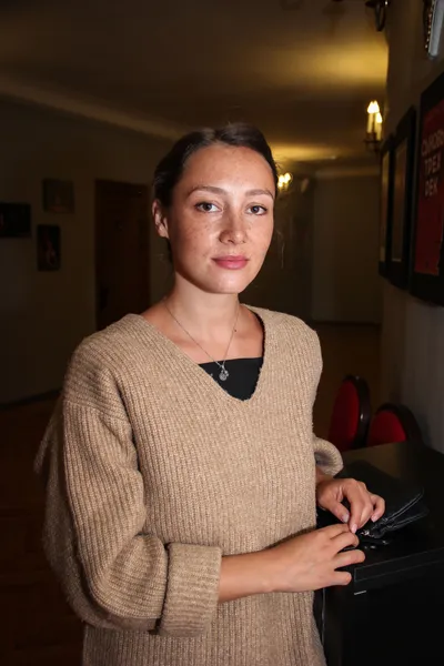 актриса Юлия Соломатина