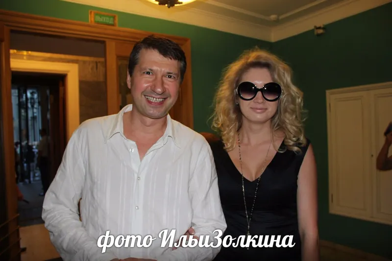 актер Дмитрий Бродецкий с супругой