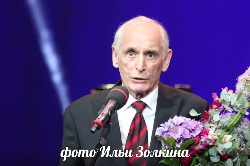 Народный артист СССР Василий Лановой