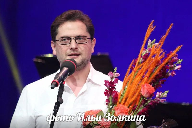 режиссер Евгений Писарев