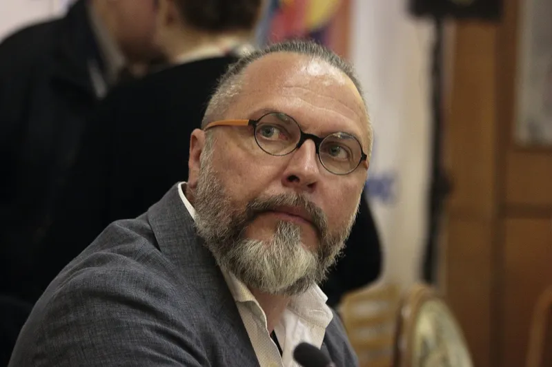 режиссер Юрий Грымов