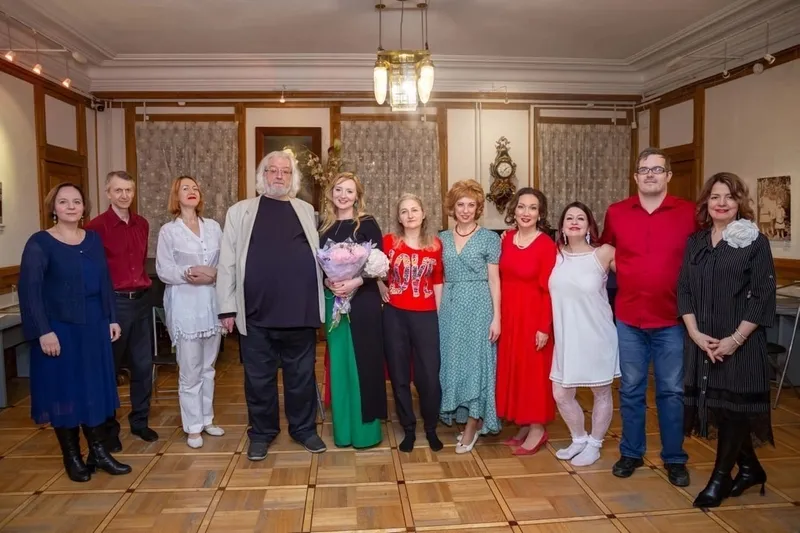 Окно в МИР от «Опен театра».