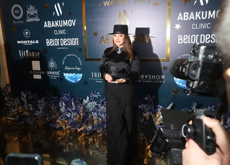 Журнал MODA topical представил 16-ю ежегодную звездную премию «Topical Style Awards 2024»