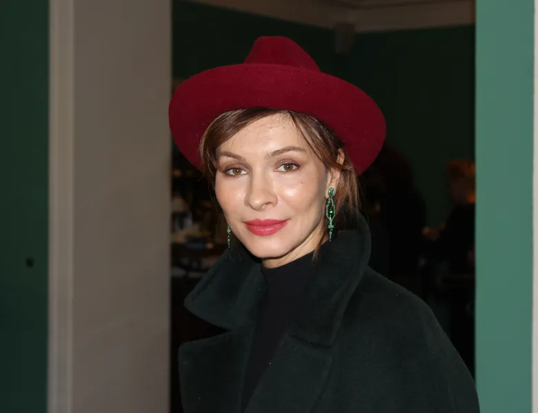 актриса Елена Подкаминская