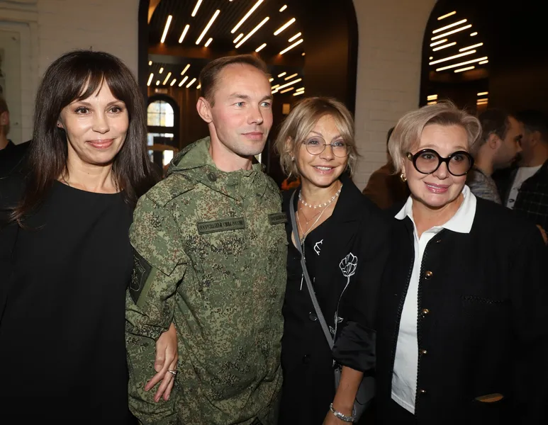 СОСТОЯЛСЯ СБОР ТРУПП «СОВРЕМЕННИКА», ТЕАТРА ОЛЕГА ТАБАКОВА И ТЕАТРАЛЬНОЙ ШКОЛЫ ОЛЕГА ТАБАКОВА.