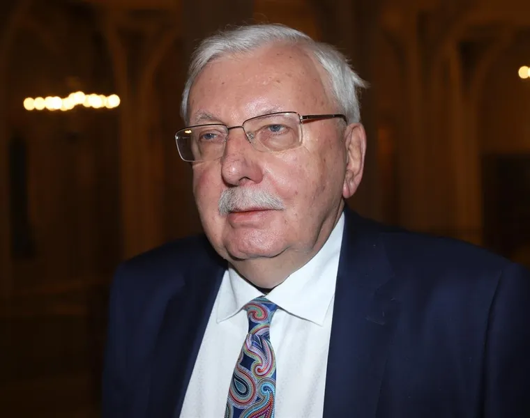 Виталий Третьяков