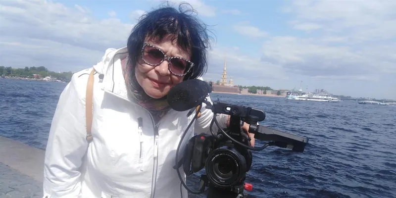 «Я нахожу героев, увлекаюсь, не могу равнодушно, обязательно «влюбляюсь» в историю».