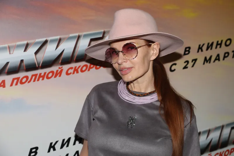 Эвелина Бледанс