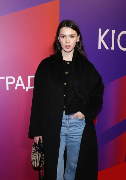 Анна Богомолова